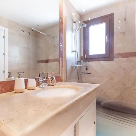 Apartment Dream In Nagueles, A With Sea Views And Luxury Amenities