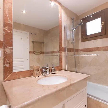 Dream In Nagueles, A With Sea Views And Luxury Amenities Apartment Marbella